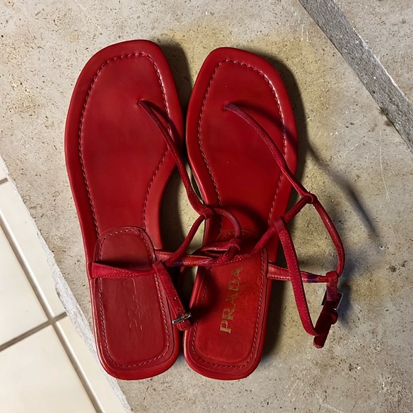 PRADA RED SANDALS - Picture 3 of 5